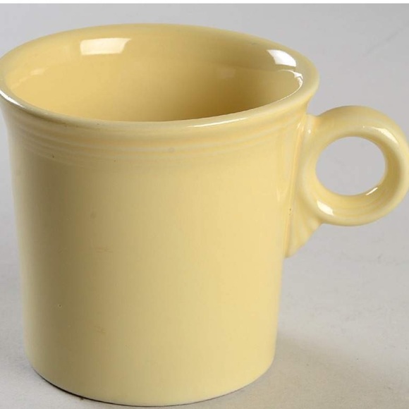 Fiesta Homer Laughlin Yellow Mugs in Excellent Condition Stamped Lead Free, 1987 - Picture 5 of 5